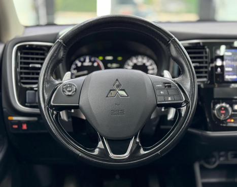 MITSUBISHI Outlander 2.2 16V 4P 4X4 DIESEL AUTOM�TICO, Foto 19