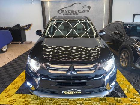 MITSUBISHI Outlander 3.0 V6 24V 4P GT 4X4 AUTOM�TICO, Foto 3