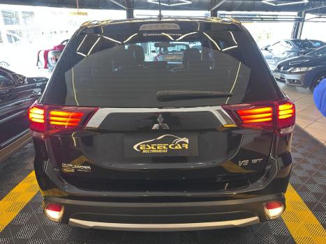 MITSUBISHI Outlander 3.0 V6 24V 4P GT 4X4 AUTOM�TICO, Foto 6