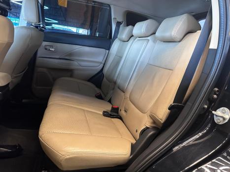 MITSUBISHI Outlander 3.0 V6 24V 4P GT 4X4 AUTOM�TICO, Foto 8
