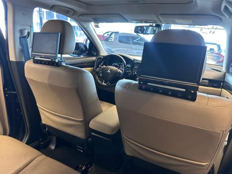 MITSUBISHI Outlander 3.0 V6 24V 4P GT 4X4 AUTOM�TICO, Foto 10