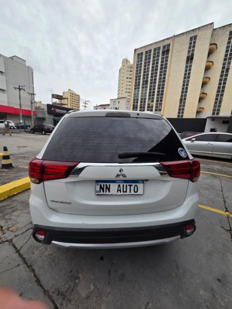 MITSUBISHI Outlander 2.0 16V 4P AUTOM�TICO, Foto 4