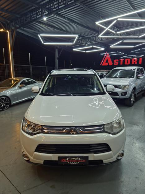 MITSUBISHI Outlander 2.0 16V 4P AUTOMÁTICO, Foto 3