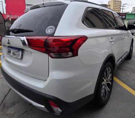 MITSUBISHI Outlander 2.0 16V 4P AUTOMÁTICO, Foto 5