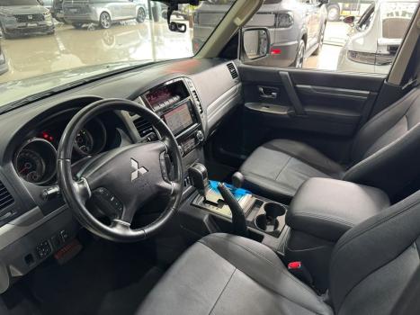 MITSUBISHI Pajero 3.2 16V 4P 4X4 7 LUGARES HPE TURBO DIESEL INTERCOOLER AUTOM�TICO, Foto 8
