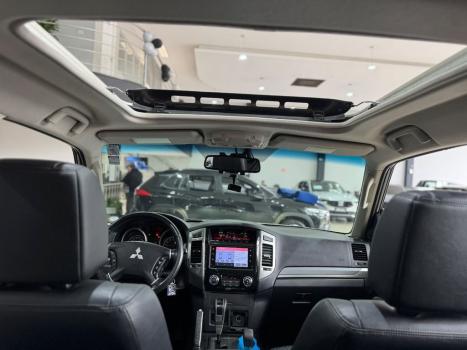 MITSUBISHI Pajero 3.2 16V 4P 4X4 7 LUGARES HPE TURBO DIESEL INTERCOOLER AUTOM�TICO, Foto 9