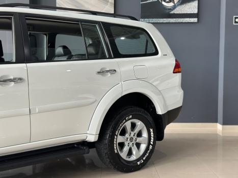 MITSUBISHI Pajero Dakar 3.5 V6 24V 4P HPE FLEX 4X4 7 LUGARES AUTOM�TICO, Foto 7