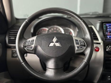 MITSUBISHI Pajero Dakar 3.5 V6 24V 4P HPE FLEX 4X4 7 LUGARES AUTOM�TICO, Foto 17