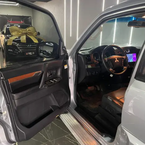 MITSUBISHI Pajero Full 3.2 16V 4P HPE 4X4 TURBO DIESEL AUTOMTICO, Foto 12