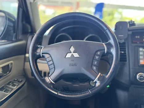MITSUBISHI Pajero Full 3.2 16V 4P HPE 4X4 TURBO DIESEL INTERCOOLER AUTOMÁTICO, Foto 12