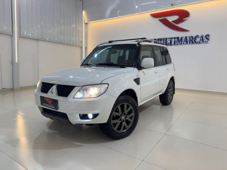 MITSUBISHI Pajero TR4 2.0 16V 4P AUTOMÁTICO, Foto 9 MITSUBISHI Pajero TR4 2.0 16V 4P AUTOMÁTICO, Foto 9
