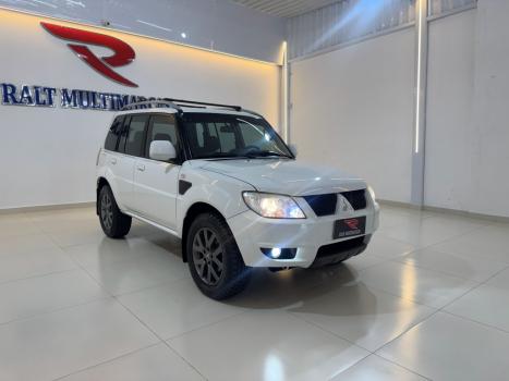 MITSUBISHI Pajero TR4 2.0 16V 4P AUTOMÁTICO, Foto 2 MITSUBISHI Pajero TR4 2.0 16V 4P AUTOMÁTICO, Foto 2
