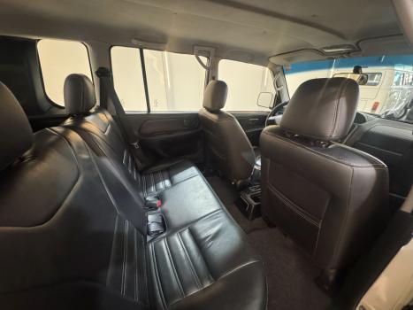 MITSUBISHI Pajero TR4 2.0 16V 4P AUTOMÁTICO, Foto 10 MITSUBISHI Pajero TR4 2.0 16V 4P AUTOMÁTICO, Foto 10