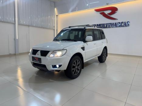 MITSUBISHI Pajero TR4 2.0 16V 4P AUTOMÁTICO, Foto 3 MITSUBISHI Pajero TR4 2.0 16V 4P AUTOMÁTICO, Foto 3