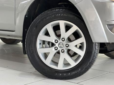 MITSUBISHI Pajero TR4 2.0 16V 4P 4X4 AUTOM�TICO, Foto 3