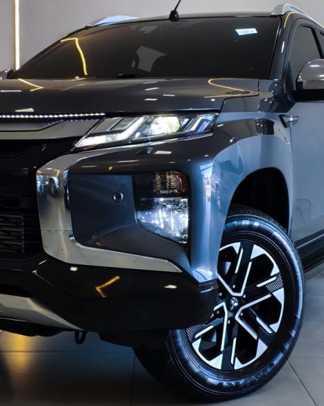 MITSUBISHI Triton 2.4 HPE-S BITURBO DIESEL CABINE DUPLA 4X4 AUTOM�TICO, Foto 2