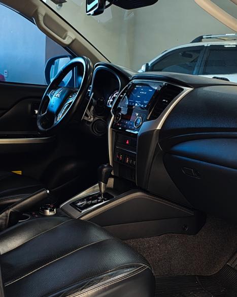 MITSUBISHI Triton 2.4 HPE-S BITURBO DIESEL CABINE DUPLA 4X4 AUTOM�TICO, Foto 10