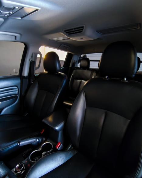 MITSUBISHI Triton 2.4 HPE-S BITURBO DIESEL CABINE DUPLA 4X4 AUTOM�TICO, Foto 18