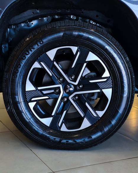 MITSUBISHI Triton 2.4 HPE-S BITURBO DIESEL CABINE DUPLA 4X4 AUTOM�TICO, Foto 19