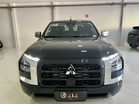 MITSUBISHI Triton 2.4 HPE-S BITURBO DIESEL CABINE DUPLA 4X4 AUTOM�TICO, Foto 3