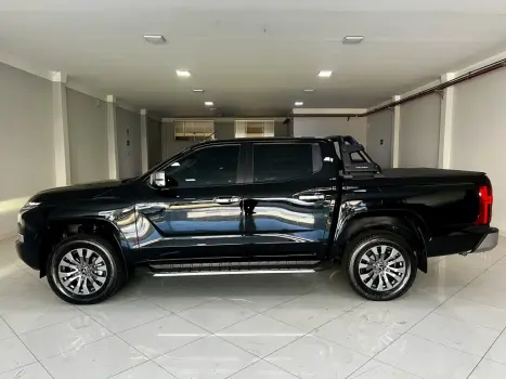 MITSUBISHI Triton 2.4 HPE-S BITURBO DIESEL CABINE DUPLA 4X4 AUTOM�TICO, Foto 4