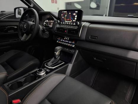 MITSUBISHI Triton 2.4 KATANA BITURBO DIESEL CABINE DUPLA 4X4 AUTOM�TICO, Foto 13