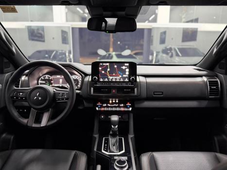 MITSUBISHI Triton 2.4 KATANA BITURBO DIESEL CABINE DUPLA 4X4 AUTOM�TICO, Foto 14