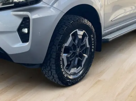 NISSAN Frontier 2.3 16V PLATINUM CABINE DUPLA 4X4 BI-TURBO DIESEL AUTOMÁTICO, Foto 5 NISSAN Frontier 2.3 16V PLATINUM CABINE DUPLA 4X4 BI-TURBO DIESEL AUTOMÁTICO, Foto 5