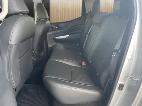 NISSAN Frontier 2.3 16V PLATINUM CABINE DUPLA 4X4 BI-TURBO DIESEL AUTOMÁTICO, Foto 9 NISSAN Frontier 2.3 16V PLATINUM CABINE DUPLA 4X4 BI-TURBO DIESEL AUTOMÁTICO, Foto 9