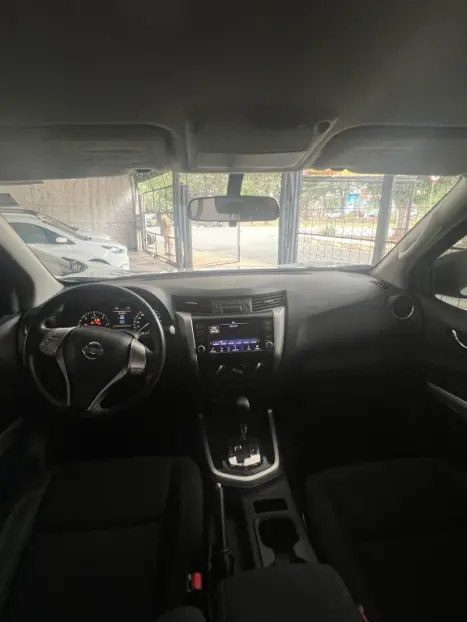 NISSAN Frontier 2.3 ATTACK CABINE DUPLA 4X4 BI-TURBO DIESEL AUTOMTICO, Foto 5