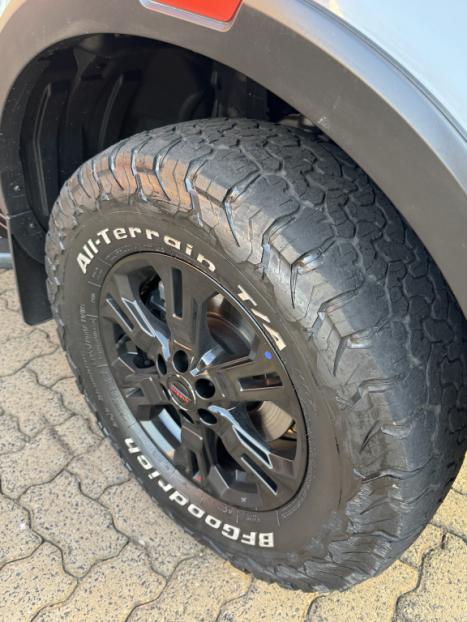 NISSAN Frontier 2.3 16V PRO4X CABINE DUPLA 4X4 BI-TURBO DIESEL AUTOMTICO, Foto 12