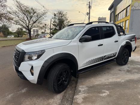 NISSAN Frontier 2.3 ATTACK CABINE DUPLA 4X4 BI-TURBO DIESEL AUTOMTICO, Foto 3