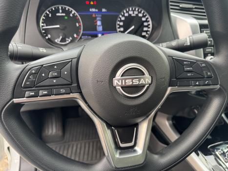NISSAN Frontier 2.3 ATTACK CABINE DUPLA 4X4 BI-TURBO DIESEL AUTOMTICO, Foto 11