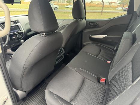 NISSAN Frontier 2.3 ATTACK CABINE DUPLA 4X4 BI-TURBO DIESEL AUTOMTICO, Foto 16