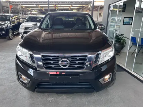 NISSAN Frontier 2.3 16V XE 4X4 CABINE DUPLA BI-TURBO DIESEL AUTOMTICO, Foto 2