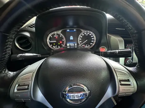 NISSAN Frontier 2.3 16V XE 4X4 CABINE DUPLA BI-TURBO DIESEL AUTOMTICO, Foto 9