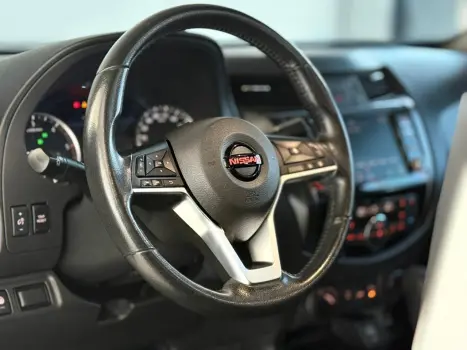 NISSAN Frontier 2.3 16V PRO4X CABINE DUPLA 4X4 BI-TURBO DIESEL AUTOMTICO, Foto 7