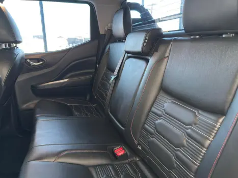 NISSAN Frontier 2.3 16V PRO4X CABINE DUPLA 4X4 BI-TURBO DIESEL AUTOMTICO, Foto 9