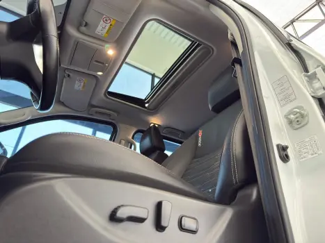 NISSAN Frontier 2.3 16V PRO4X CABINE DUPLA 4X4 BI-TURBO DIESEL AUTOMTICO, Foto 16