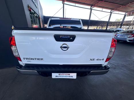 NISSAN Frontier 2.3 16V XE 4X4 CABINE DUPLA BI-TURBO DIESEL AUTOMTICO, Foto 4