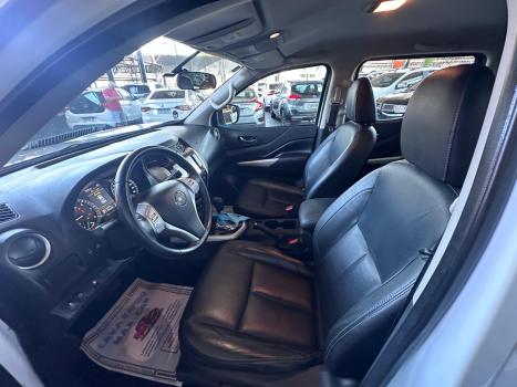NISSAN Frontier 2.3 16V XE 4X4 CABINE DUPLA BI-TURBO DIESEL AUTOMTICO, Foto 9