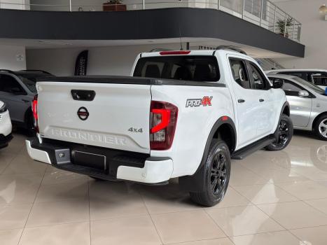 NISSAN Frontier 2.3 16V PRO4X CABINE DUPLA 4X4 BI-TURBO DIESEL AUTOMTICO, Foto 3