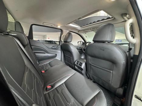 NISSAN Frontier 2.3 16V PRO4X CABINE DUPLA 4X4 BI-TURBO DIESEL AUTOMTICO, Foto 13