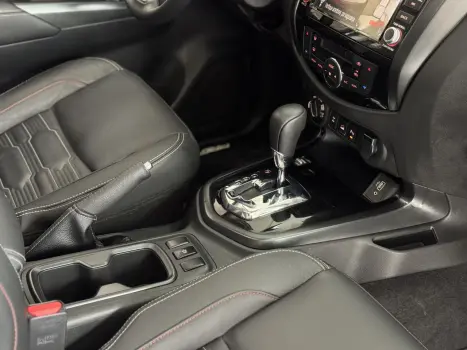 NISSAN Frontier 2.3 16V PRO4X CABINE DUPLA 4X4 BI-TURBO DIESEL AUTOMTICO, Foto 10