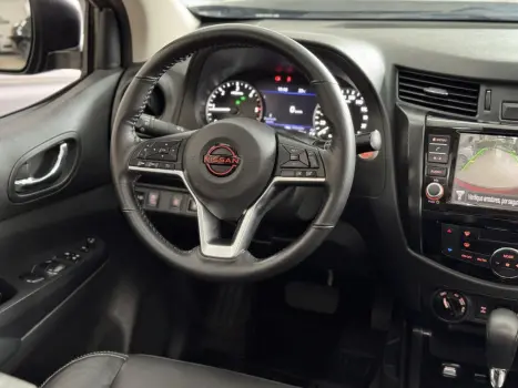 NISSAN Frontier 2.3 16V PRO4X CABINE DUPLA 4X4 BI-TURBO DIESEL AUTOMTICO, Foto 6