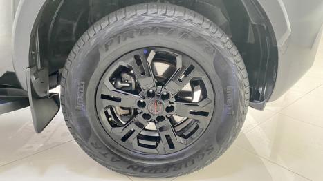NISSAN Frontier 2.3 16V PRO4X CABINE DUPLA 4X4 BI-TURBO DIESEL AUTOMTICO, Foto 13