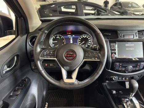 NISSAN Frontier 2.3 16V PRO4X CABINE DUPLA 4X4 BI-TURBO DIESEL AUTOMTICO, Foto 8