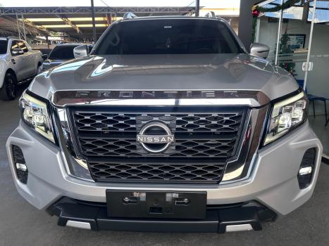 NISSAN Frontier 2.3 16V XE 4X4 CABINE DUPLA BI-TURBO DIESEL AUTOM�TICO, Foto 2