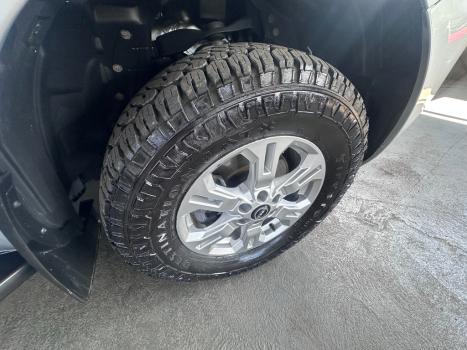 NISSAN Frontier 2.3 16V XE 4X4 CABINE DUPLA BI-TURBO DIESEL AUTOM�TICO, Foto 10