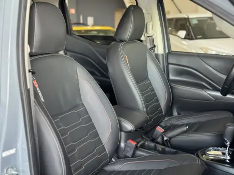 NISSAN Frontier 2.3 16V PRO4X CABINE DUPLA 4X4 BI-TURBO DIESEL AUTOM�TICO, Foto 9